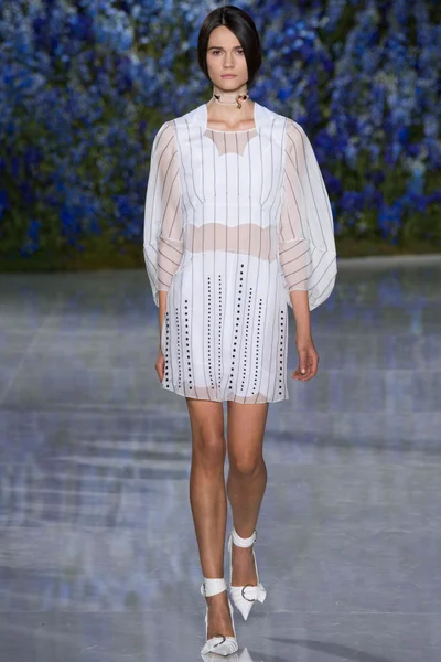 Look 22